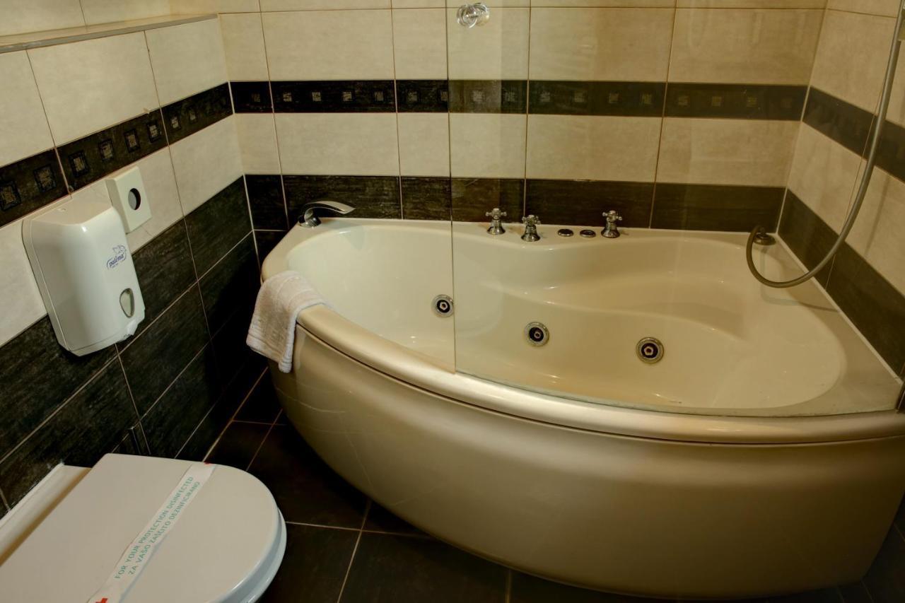 Hotel Gorenje Pristina Eksteriør billede