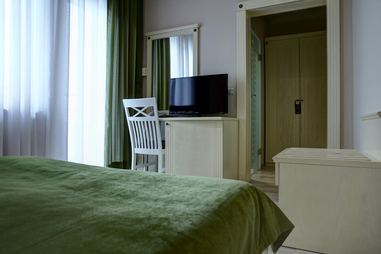 Hotel Gorenje Pristina Eksteriør billede